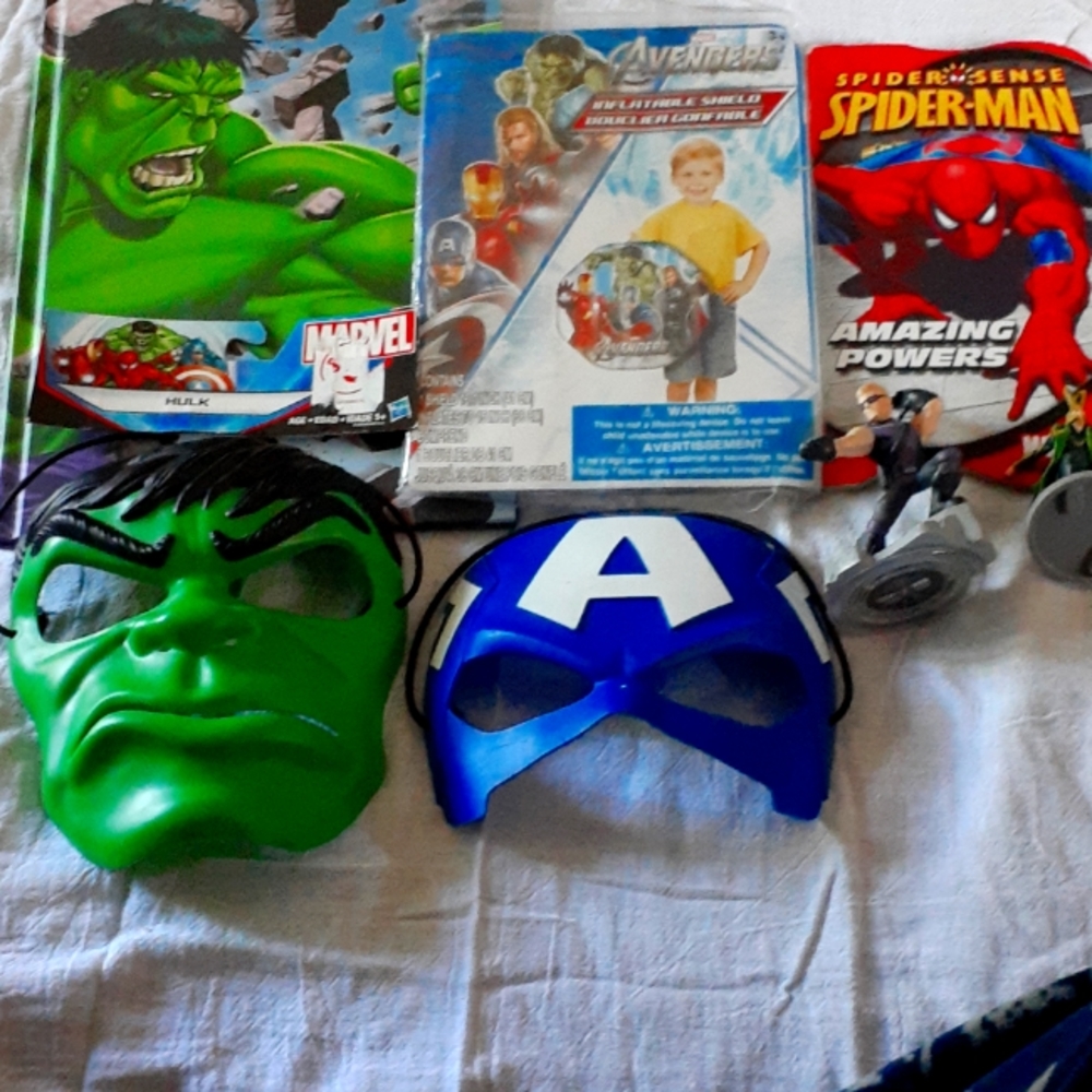 Marvel bundle - Picture 1 of 5